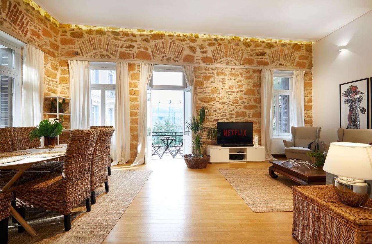 Chloe Boutique Apartments Plaka Атина Екстериор снимка
