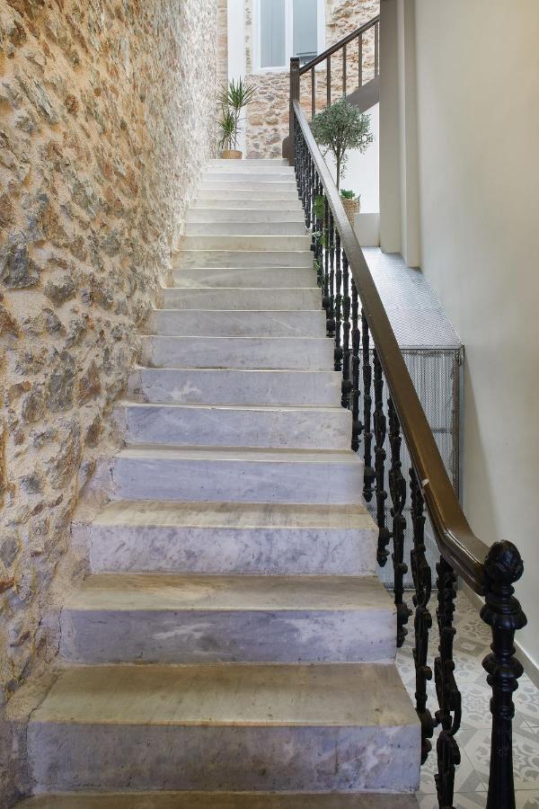 Chloe Boutique Apartments Plaka Атина Екстериор снимка