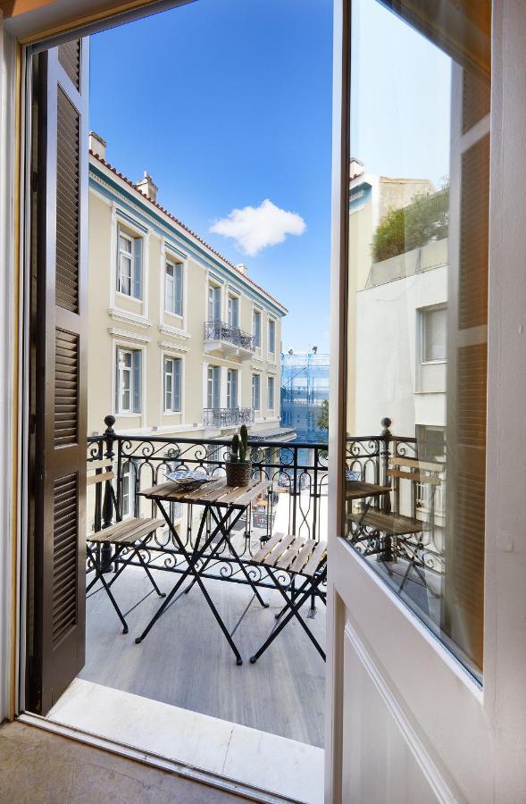 Chloe Boutique Apartments Plaka Атина Екстериор снимка
