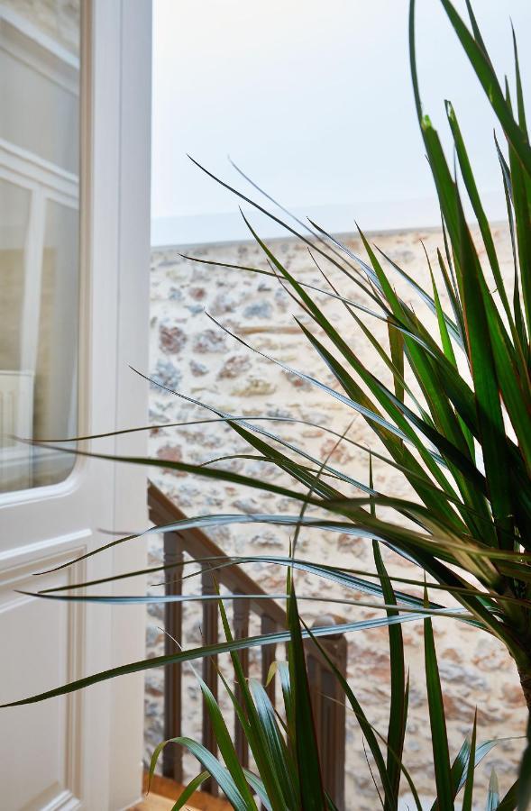Chloe Boutique Apartments Plaka Атина Екстериор снимка