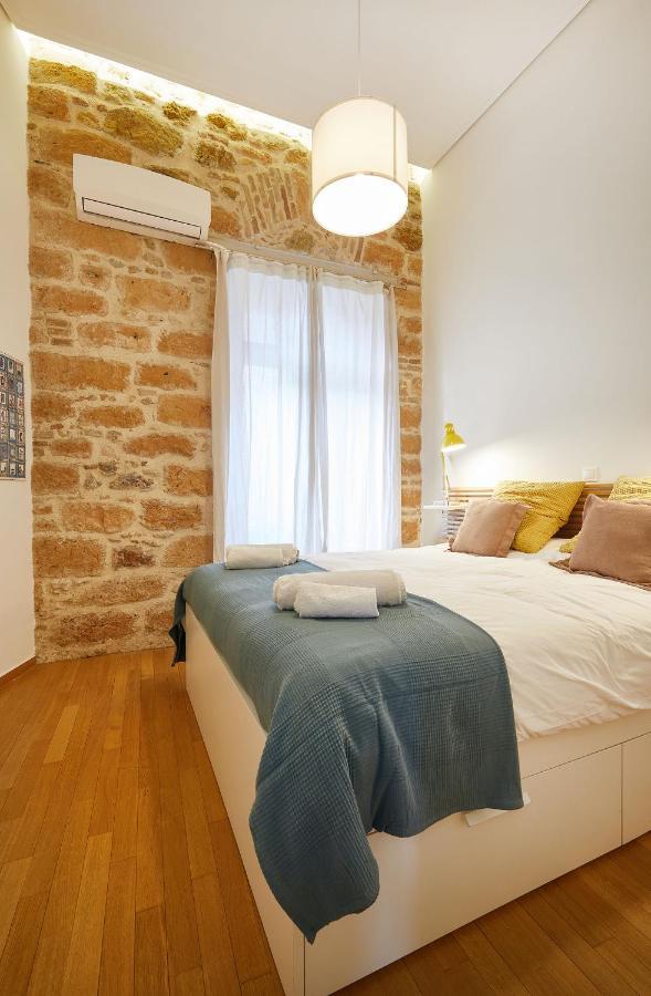 Chloe Boutique Apartments Plaka Атина Екстериор снимка